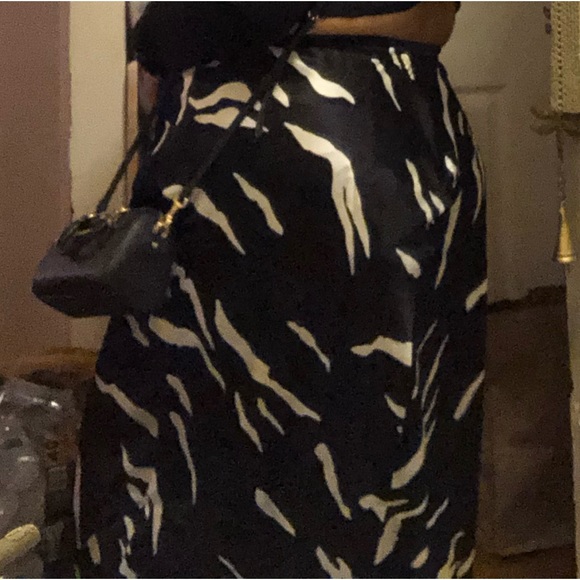 Reformation Pratt skirt - Picture 4 of 5